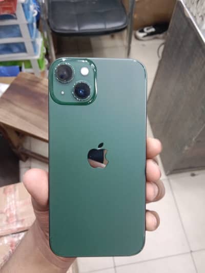 Apple iPhone 13