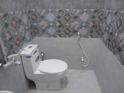 2 Bed Lounge westopen corner Well maintain for sale
