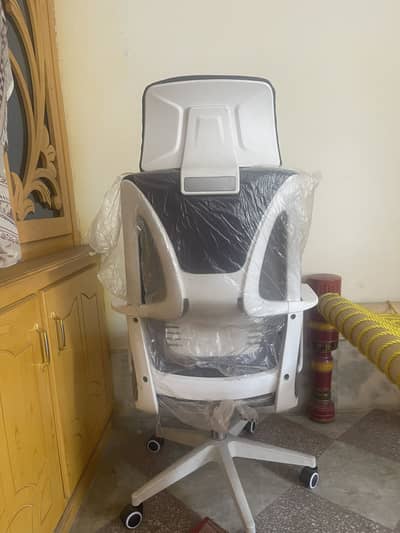 In original form price 20000 WhatsApp 03454747993