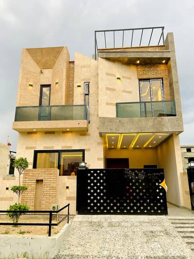 Double Height Exuberant House @2.50 Cr - Block F Sector B17 Islamabad.