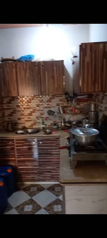 Flat For Sale 2nd floor SMR centre upto HTC fabric shop 3 bad attech bath comane open kitchen 125 sqyard dimand 90 lakh *Code(16526)*