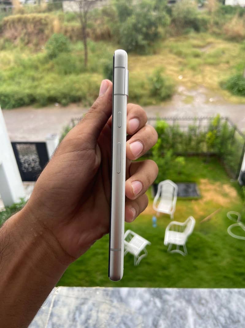 Google Pixel 7a 2
