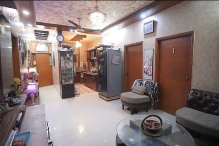 Flat for sale Gulshan block 11 Noman plaza 3 bed. D. D 3rd floor 3 side corner 2 wash rooms Leased Banglows facing Nipa to alladin park Rashid minhas road Boundary wall project 24 hours light and water available Fully renovated flat Full extra work Demand 160*Code(16518)*