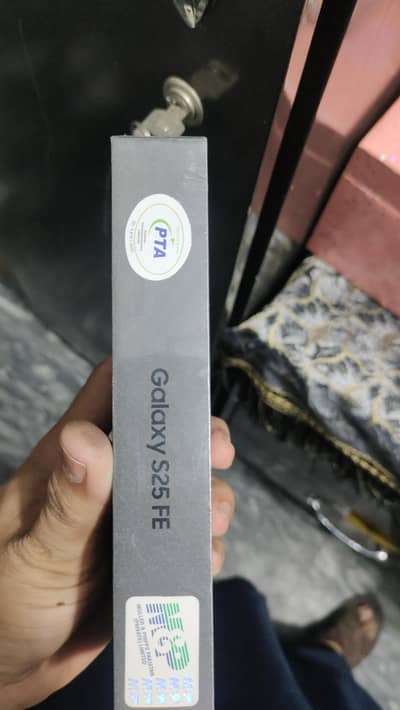 Samsung Mobile S25 FE Box pack Official PTA approved