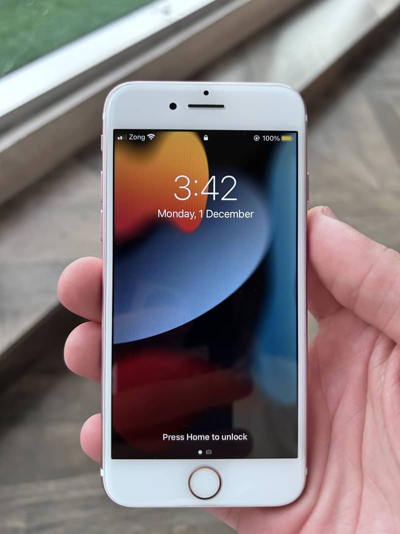 Apple iPhone 7 2