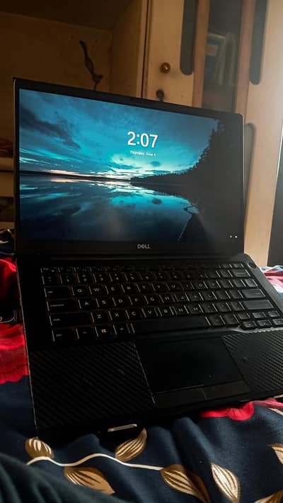 Dell latitude E7440 ( bussiness laptop )