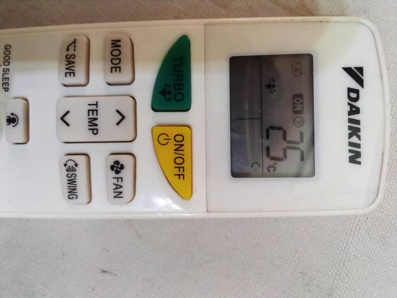 DAIKIN 4