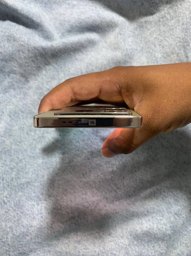Infinix Note 40 4