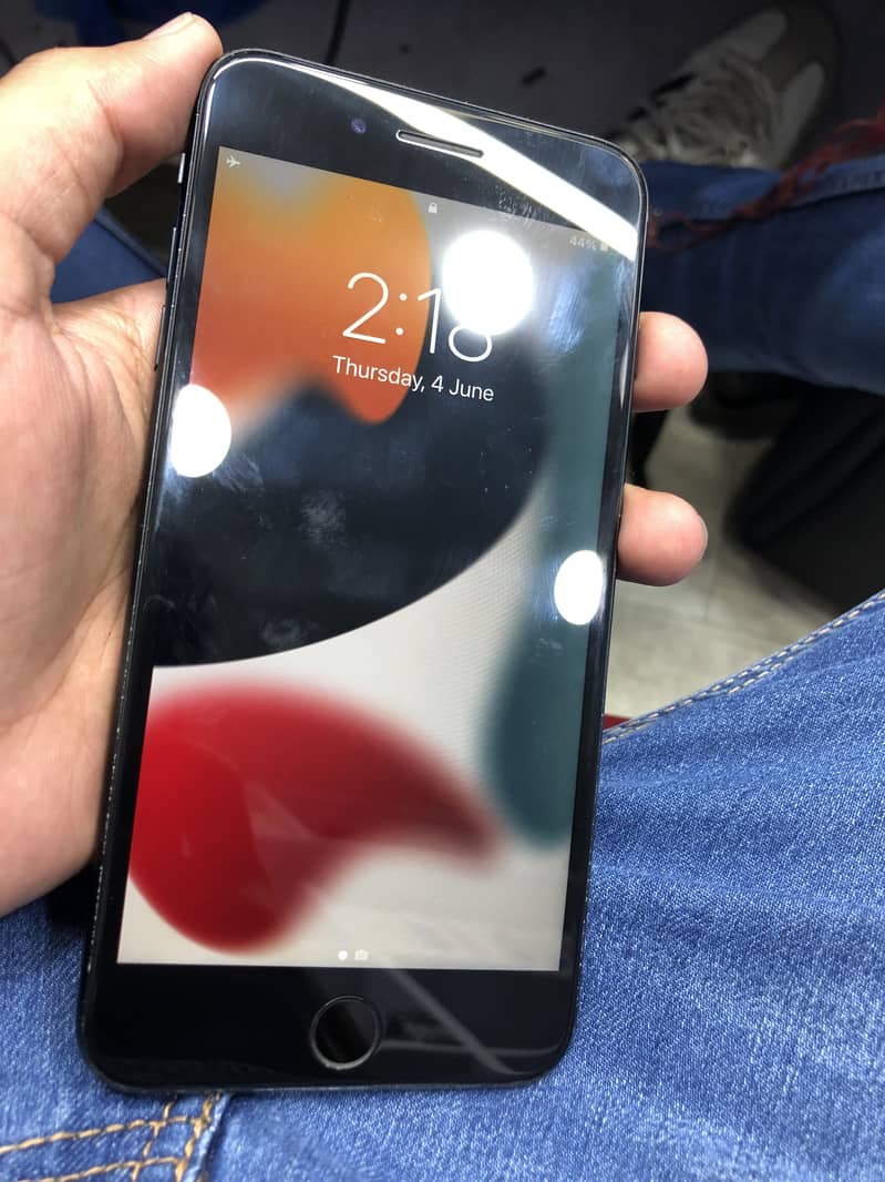 Apple iPhone 7 Plus 0