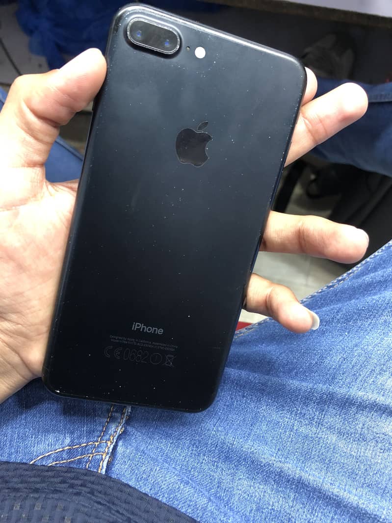 Apple iPhone 7 Plus 5