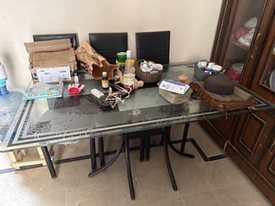 Dining table for sale