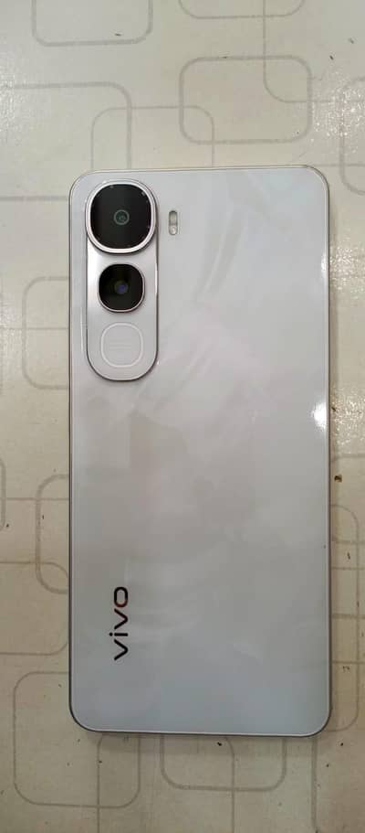 Vivo Y400