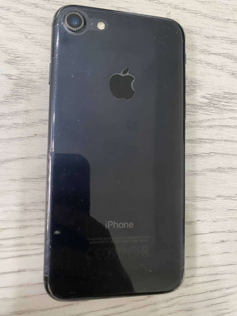 Apple iPhone 7 1