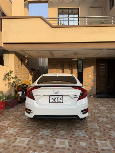 Honda Civic RS turbo