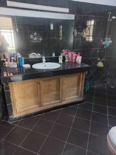 Upper portion For Rent 3 Bedrooms