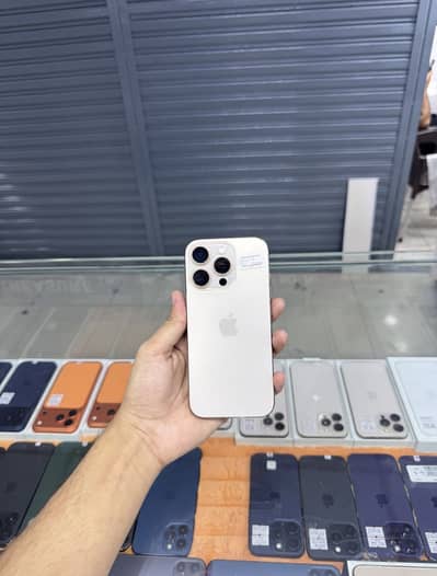 Apple iPhone 16 Pro