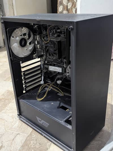 Darkflash dk 100 with rgb fan and box
