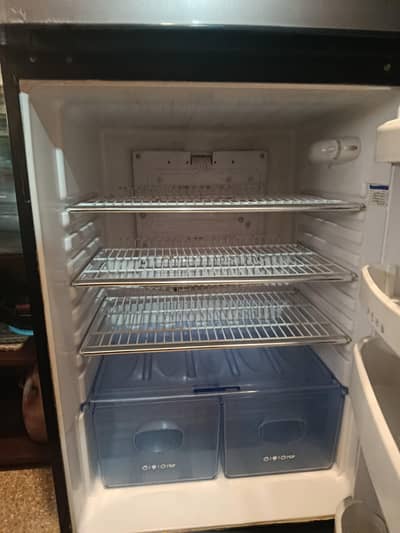 Refrigerator model ICE 470 Silver