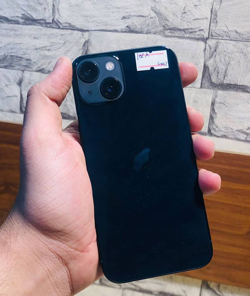 Apple iPhone 13 0