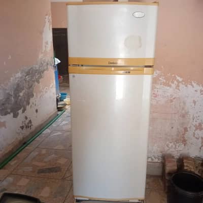 OLD MODEL DAWLANCE REFRIGRATOR