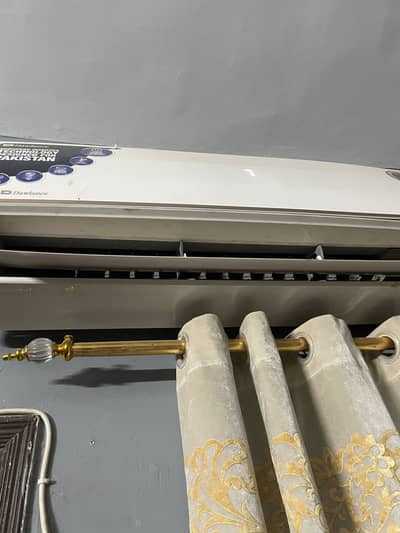 Dawlance 1.5 ton ac in excellent condition