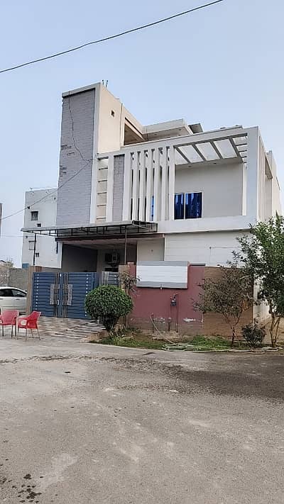 Beautiful 7 Marla Corner House For Sale A+ Construction