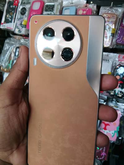 Tecno CAMON 30