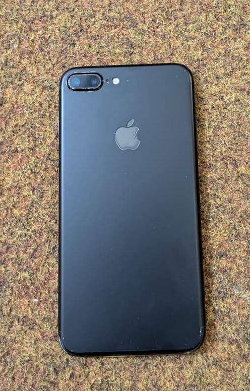 Apple iPhone 7 Plus 5