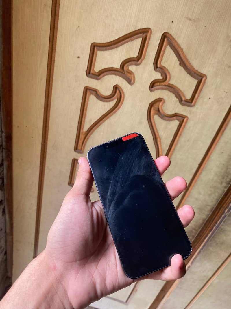 Iphone 16E 4