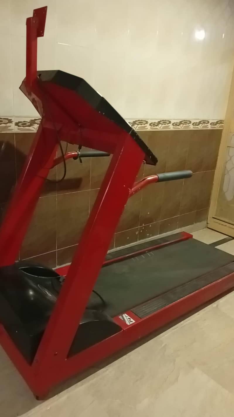 Running machine 4
