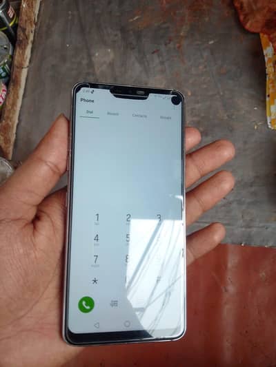 LG G7 ThinQ 4gb ram,64 gb snap drgon,proser