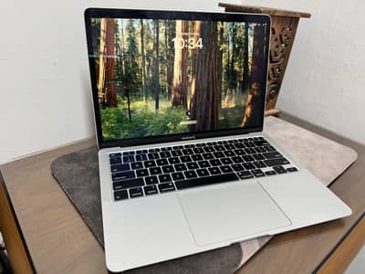 Macbook Air 2020 8/256