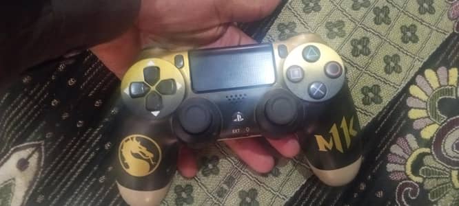 Mortal Kombat 11 PS 4 Sony DualShock 4 controller