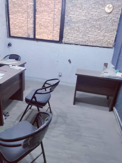 office for rent at Johar main road munawer chowingi