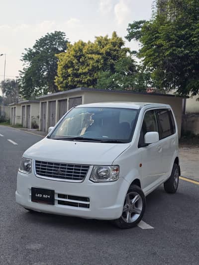 Mitsubishi Ek Wagon 2013