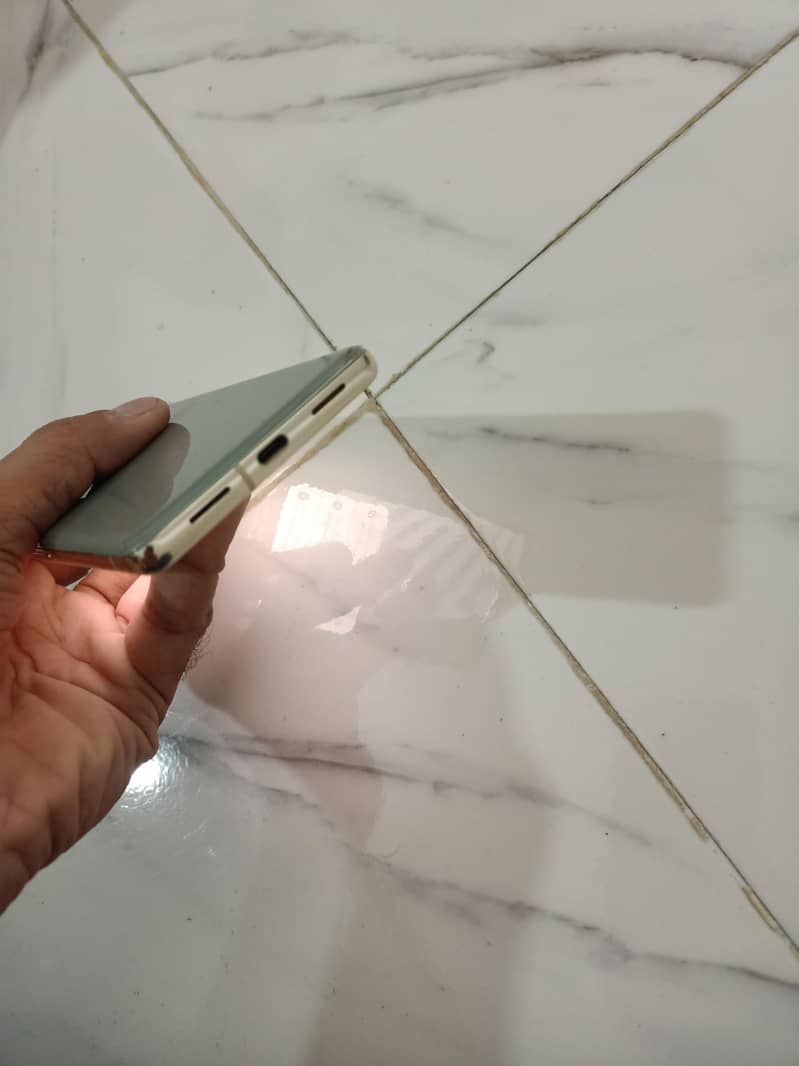 Google Pixel 7 Pro 6