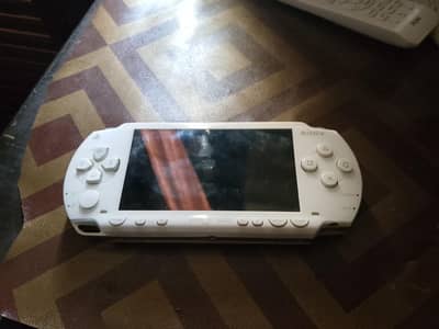 PSP with many games without battery and charger