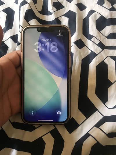 Apple iPhone 13
