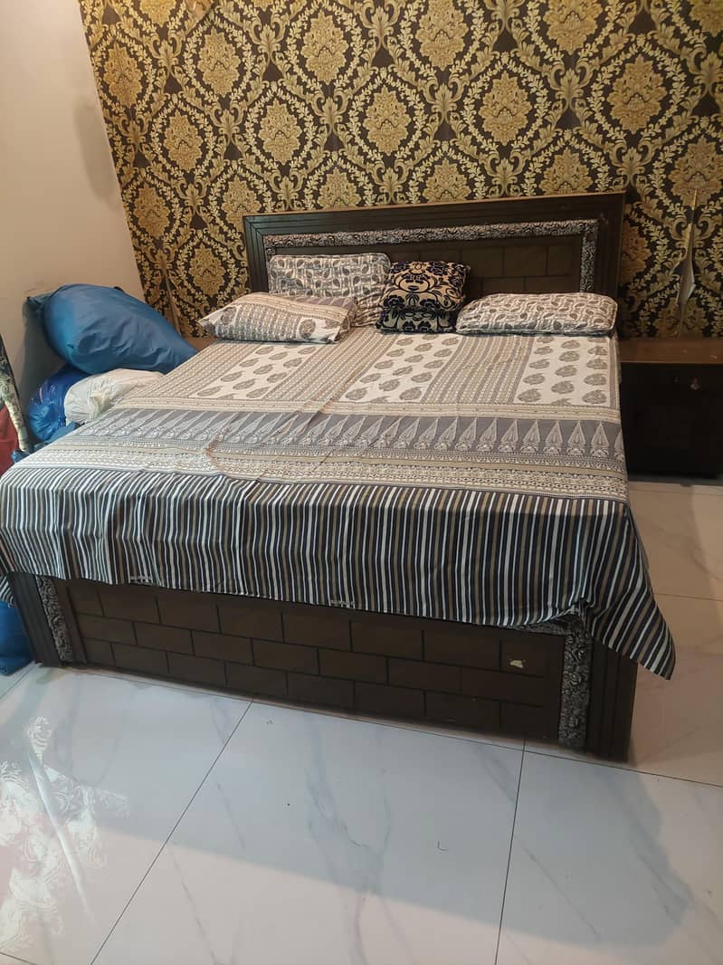 Double Bed 0