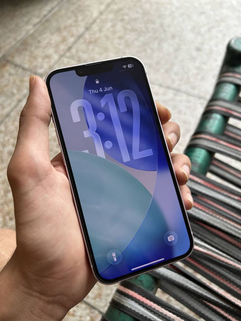 iPhone 14 3