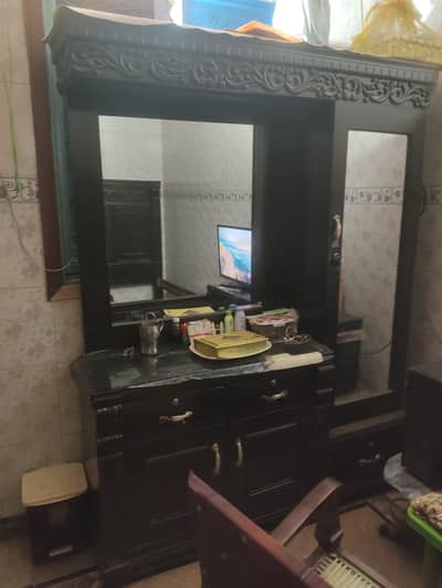 dressing table with mirror