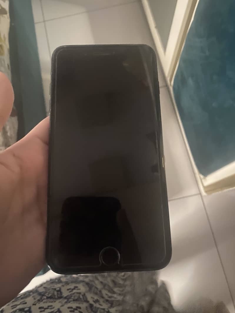 Apple iPhone 7 Plus 4