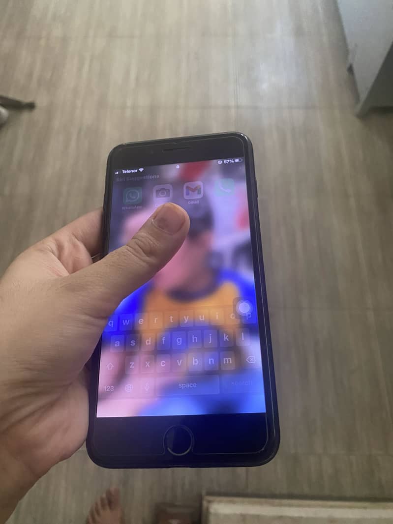 Apple iPhone 7 Plus 6