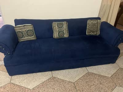 3 seater sofa for sale in very excellent condition