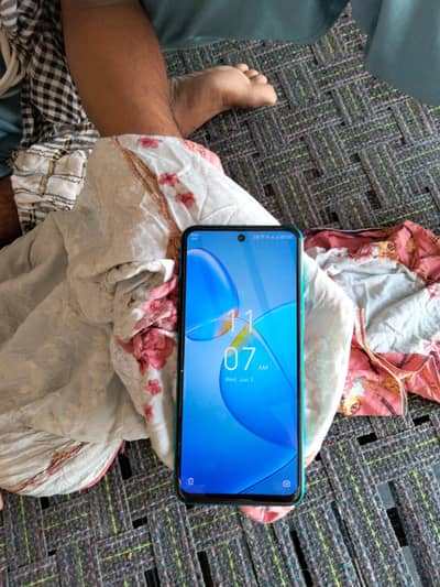 Infinix Hot 12