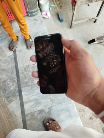 I'm selling my mobile urgently