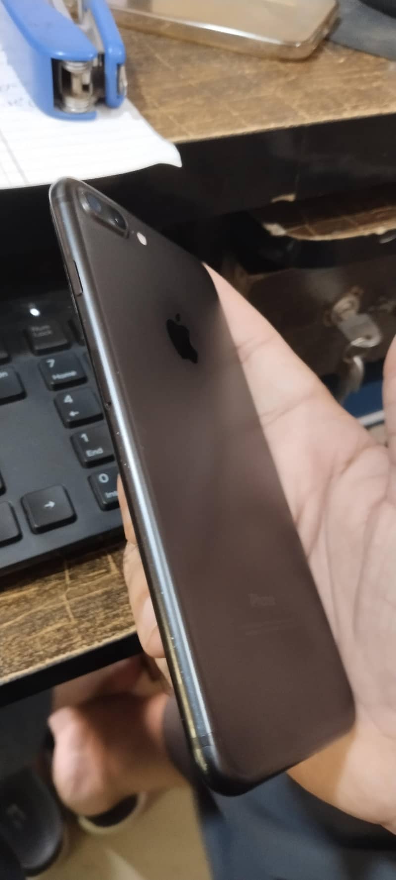 Apple iPhone 7 Plus 1