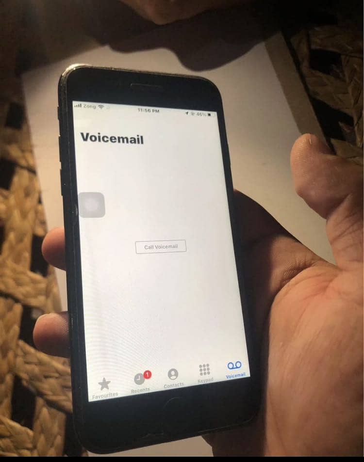 Apple iPhone 7 2