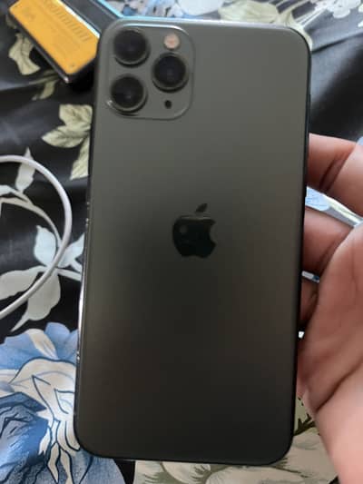 iPhone 11 Pro all ok exchange possible contact on WhatsApp 03131156373