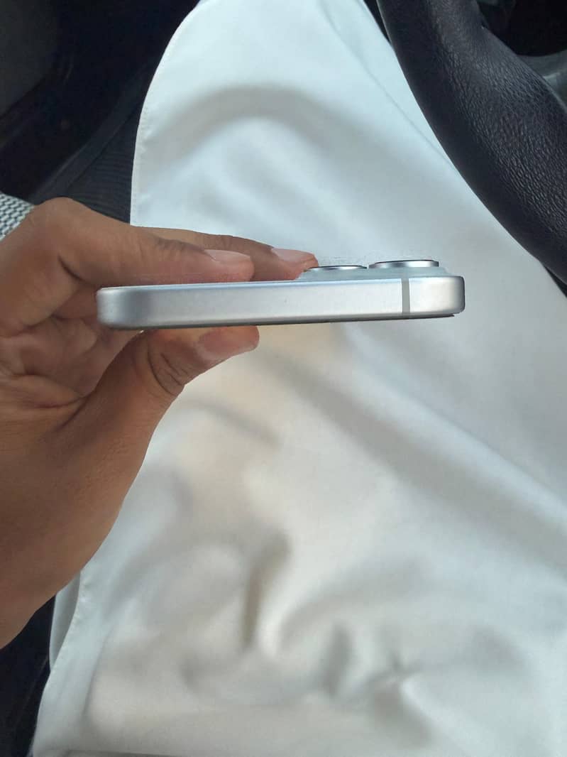 Apple iPhone 15 plus 1